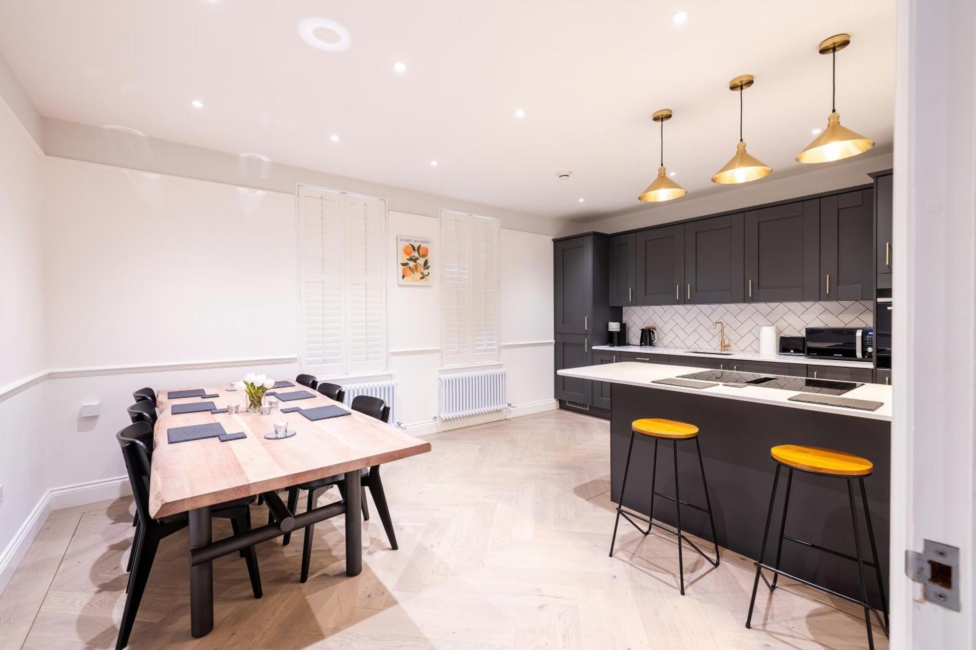 The Stanley Apartment เทดดิงตัน ภายนอก รูปภาพ